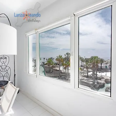 Appartamento Atico La Deliziosa Vivienda Vacational With Sea View Costa Teguise Esterno foto