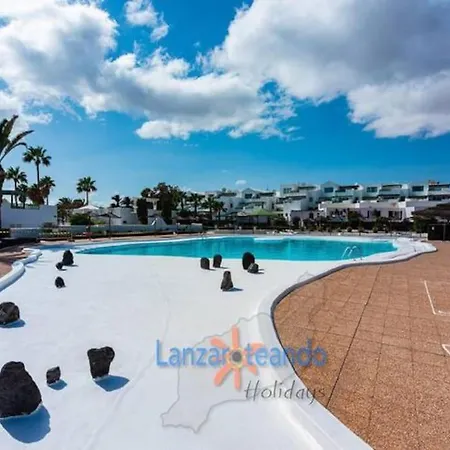 Appartamento Atico La Deliziosa Vivienda Vacational With Sea View Costa Teguise Esterno foto