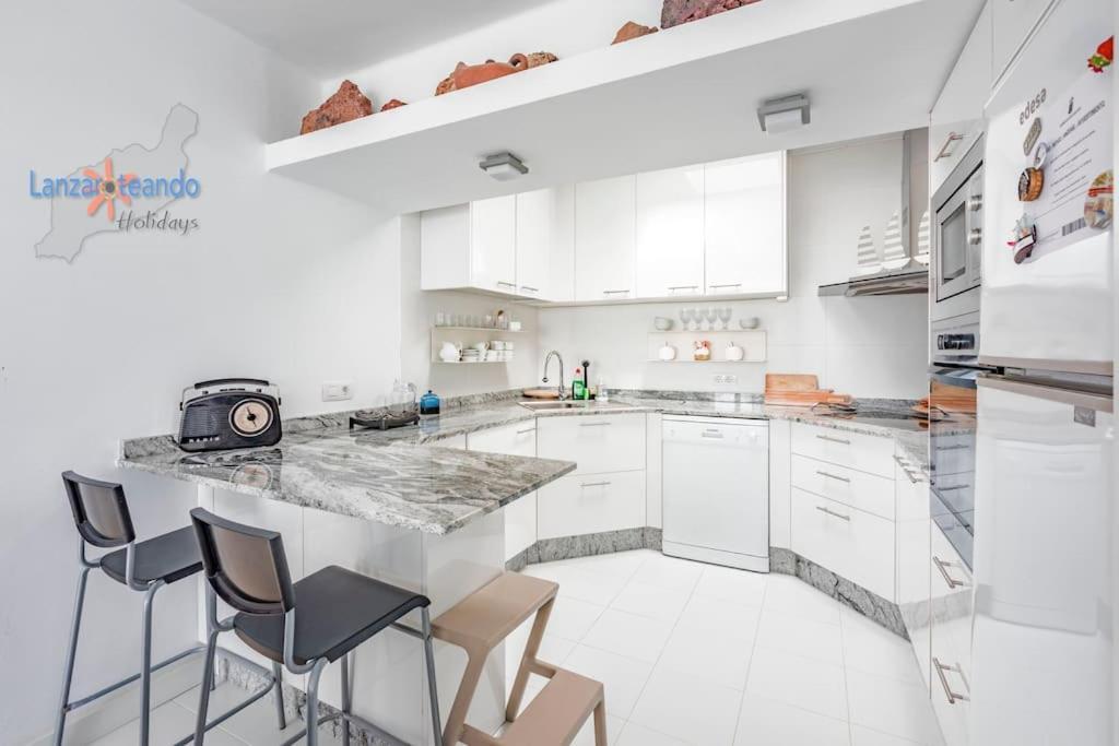 Atico La Deliziosa Vivienda Vacational With Sea View Apartment Costa Teguise
